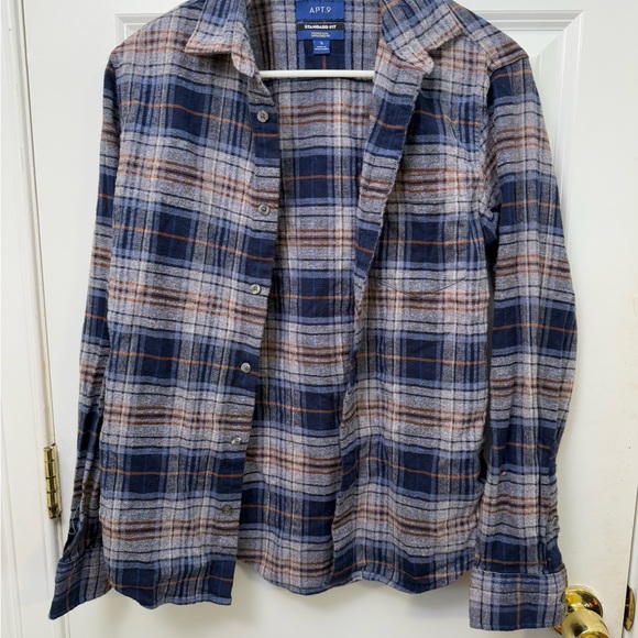 Apt. 9 Tops - NWOT Apt. 9 Blue and Gray Plaid Women's flannel
